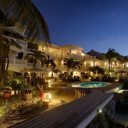 Belmar Oceanfront Apartments Bonaire Exterior photo