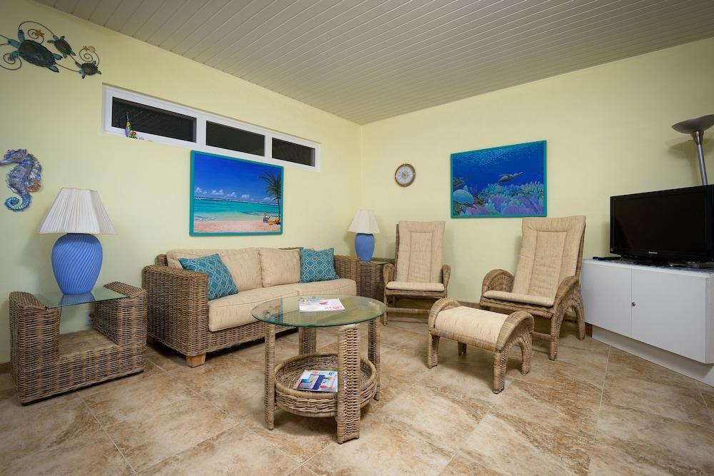 Belmar Oceanfront Apartments Bonaire Exterior photo