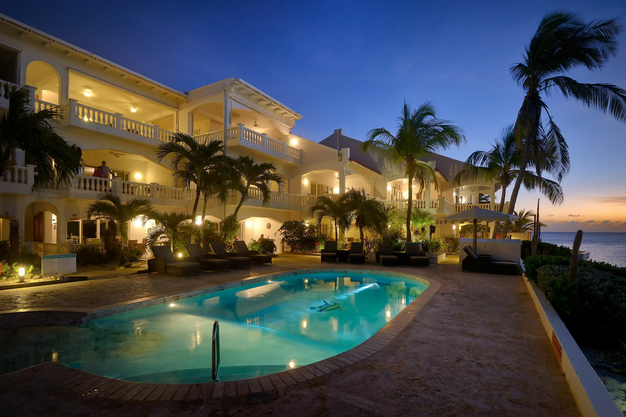 Belmar Oceanfront Apartments Bonaire Exterior photo