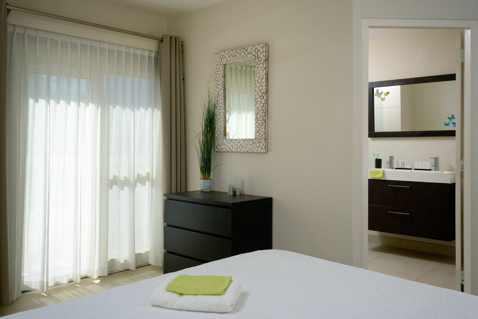 Belmar Oceanfront Apartments Bonaire Exterior photo