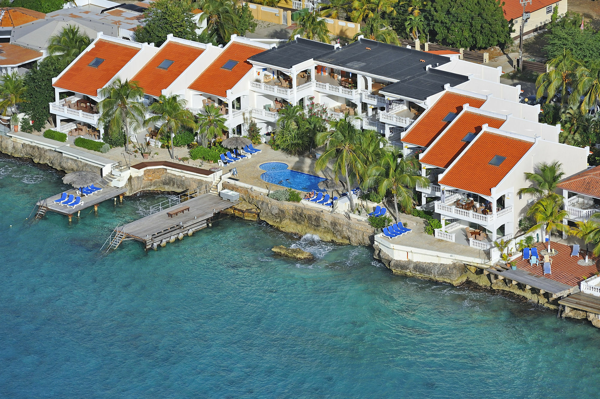 Belmar Oceanfront Apartments Bonaire Exterior photo
